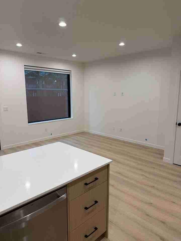 520 Ne 117th Ave - Photo 4 of 16