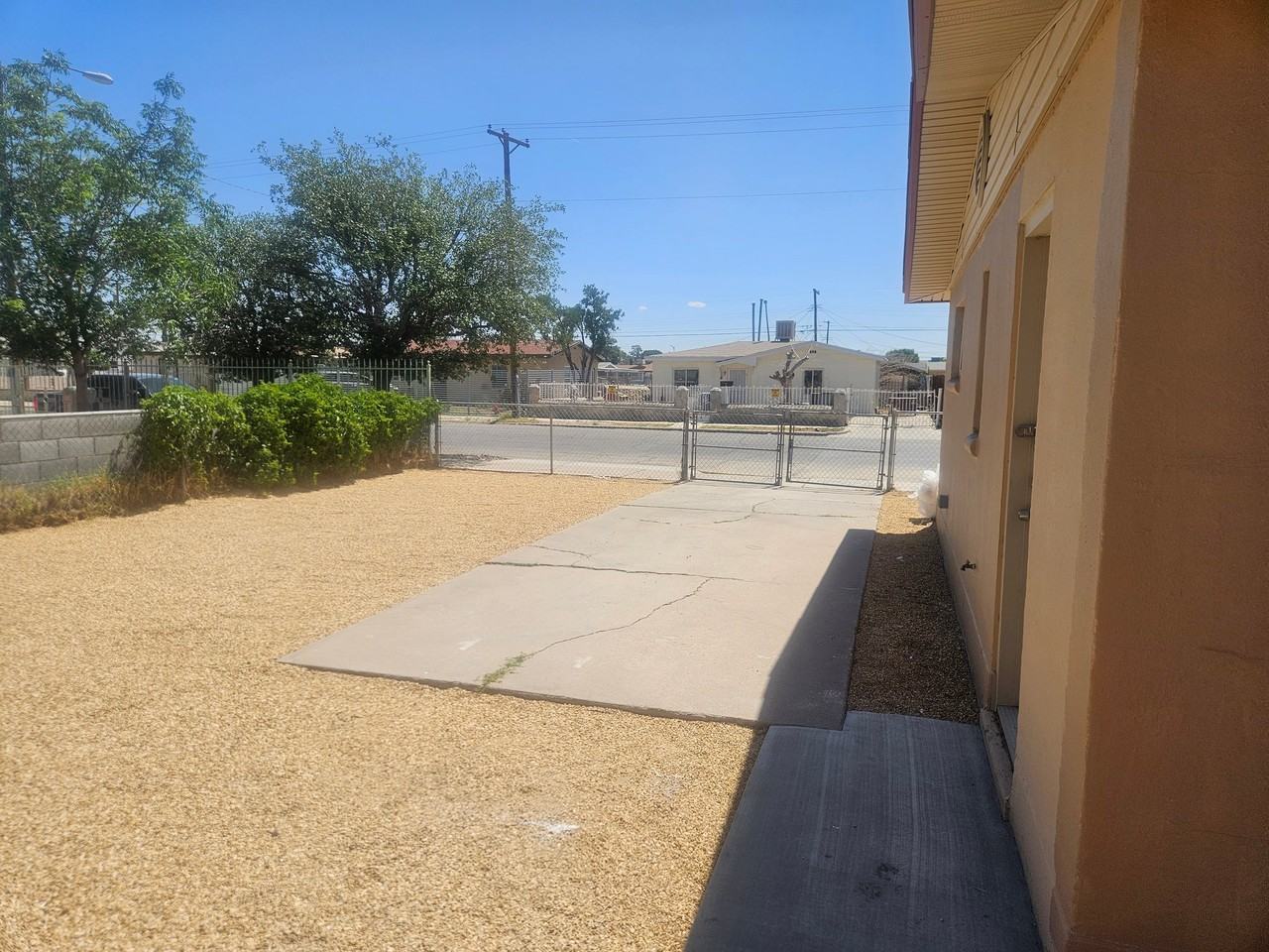4821 Flower Dr - Photo 3 of 14