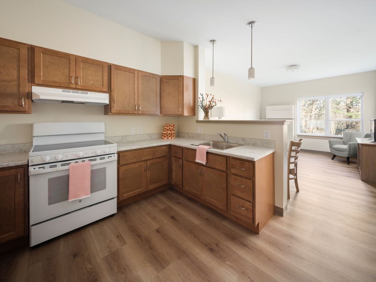 160 Stroudwater St #205 - Photo 5 of 6