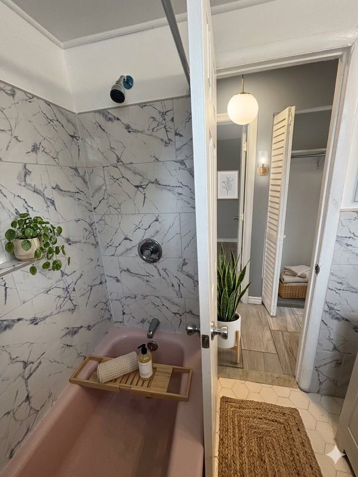 714 Broadway #D5 - Photo 7 of 7