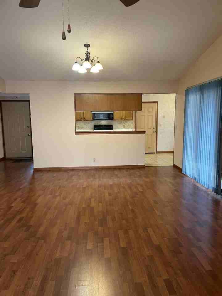 1018 Alderwood Way - Photo 4 of 14