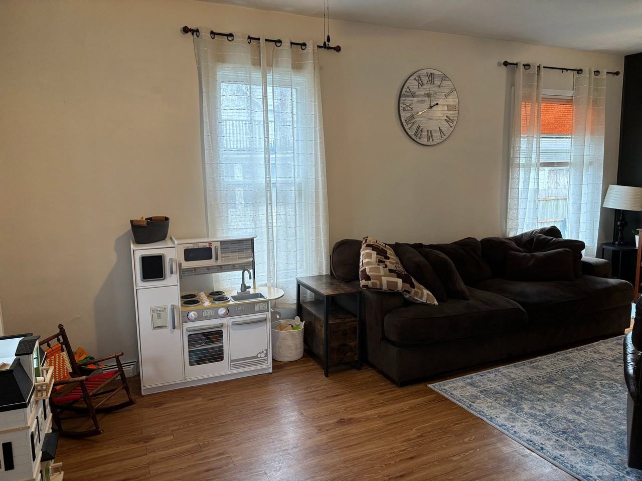 405 Washington St - Photo 6 of 17