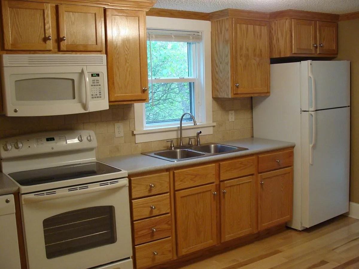 11408 Winnetka Ave N - Photo 2 of 4