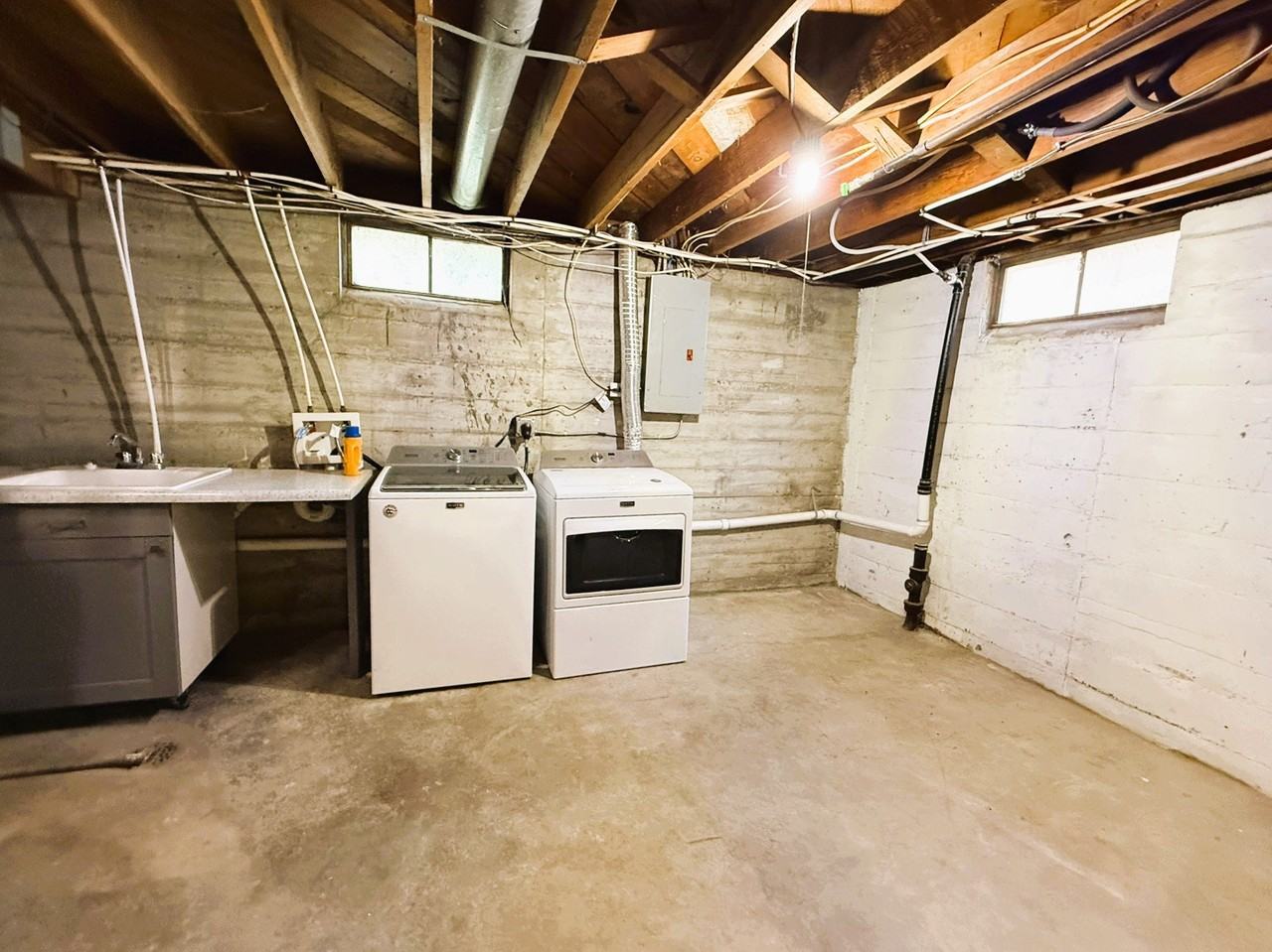 2037 S Laura Ave - Photo 6 of 17
