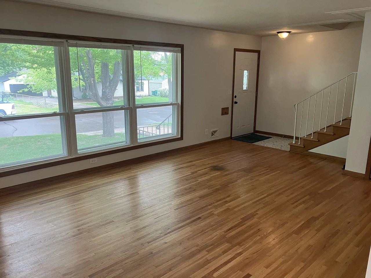 6625 11th Ave S - Photo 4 of 14