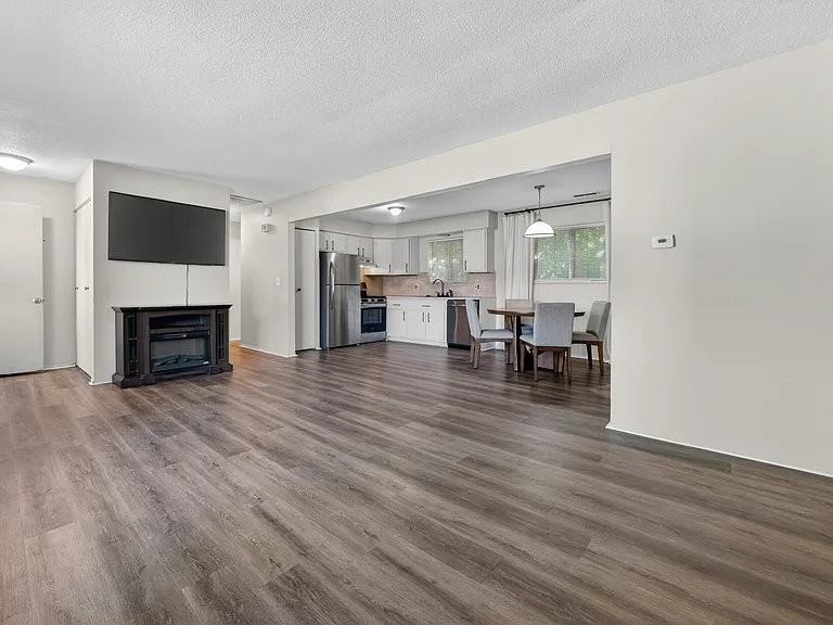 3712 Hampton Blvd - Photo 3 of 5