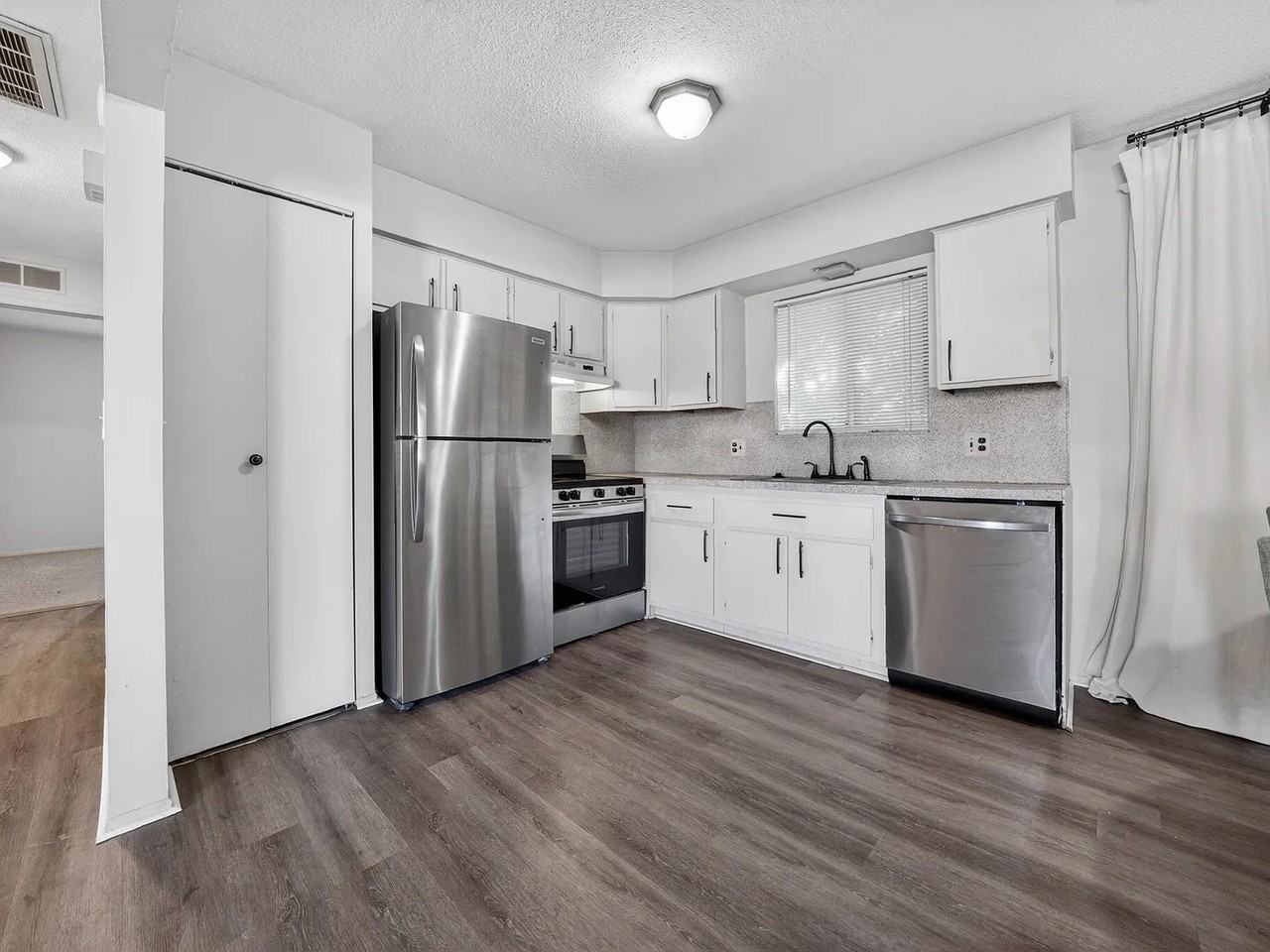 3712 Hampton Blvd - Photo 5 of 5