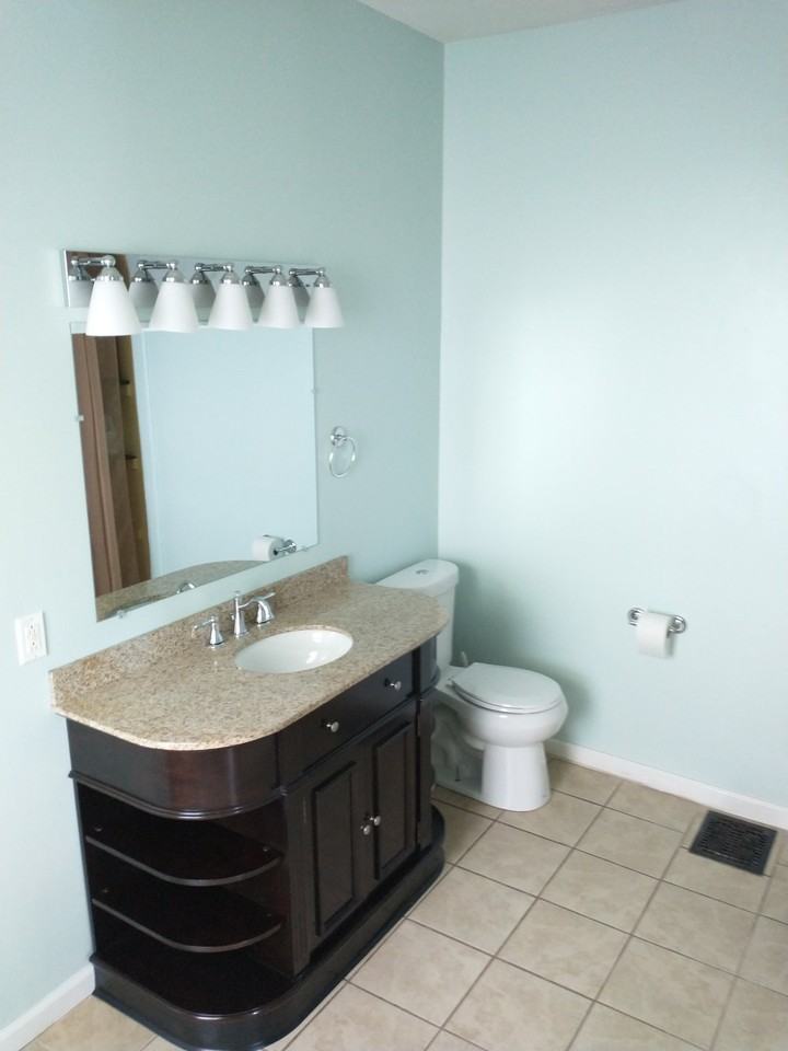 426 Wilkinson St #1F - Photo 4 of 10