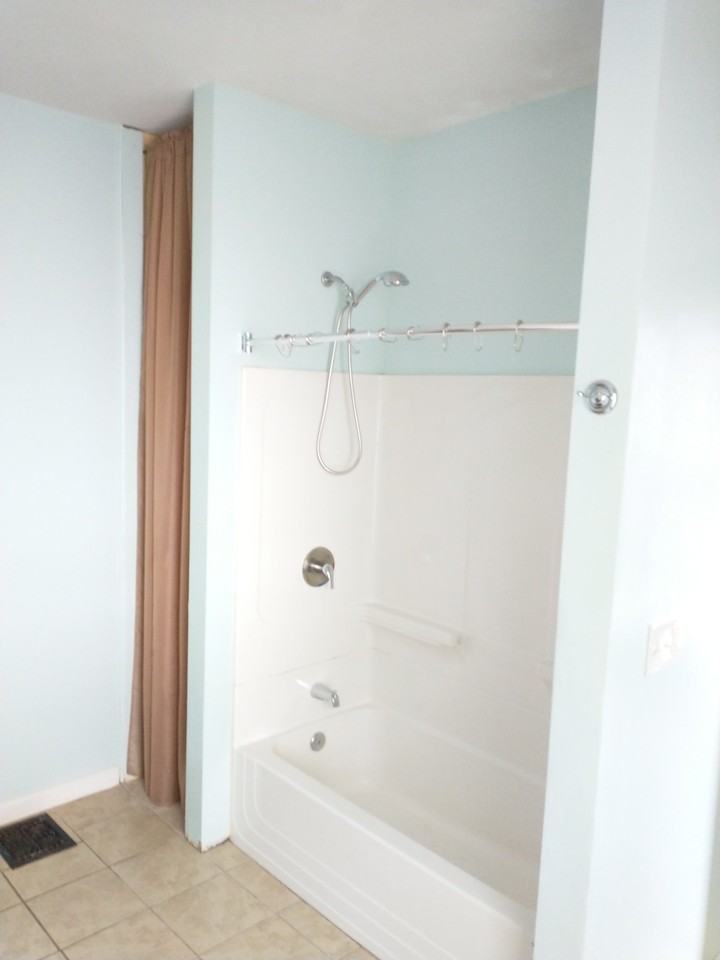 426 Wilkinson St #1F - Photo 5 of 10