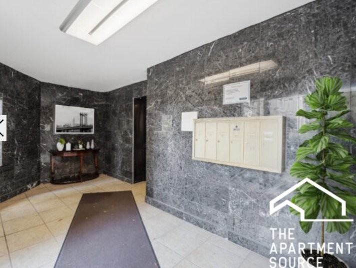 4225 N Paulina St #W1