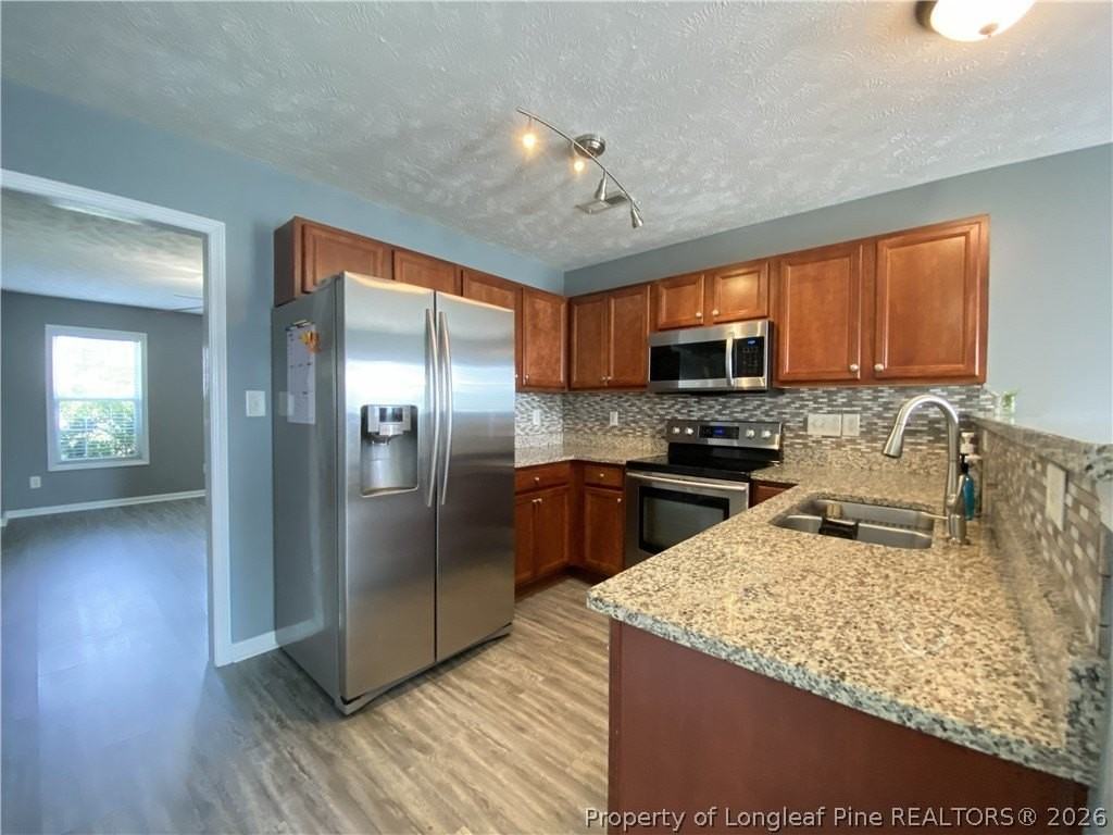 117 Scranton Ct - Photo 3 of 21