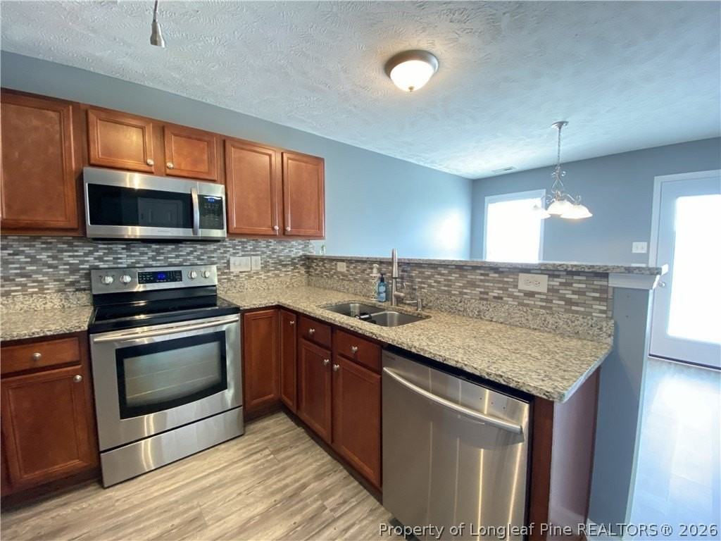 117 Scranton Ct - Photo 4 of 21