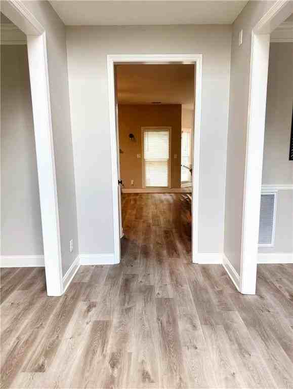 2887 Montview Dr Sw - Photo 3 of 23