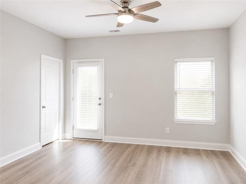153 Towne Villas Dr #17 - Photo 3 of 17