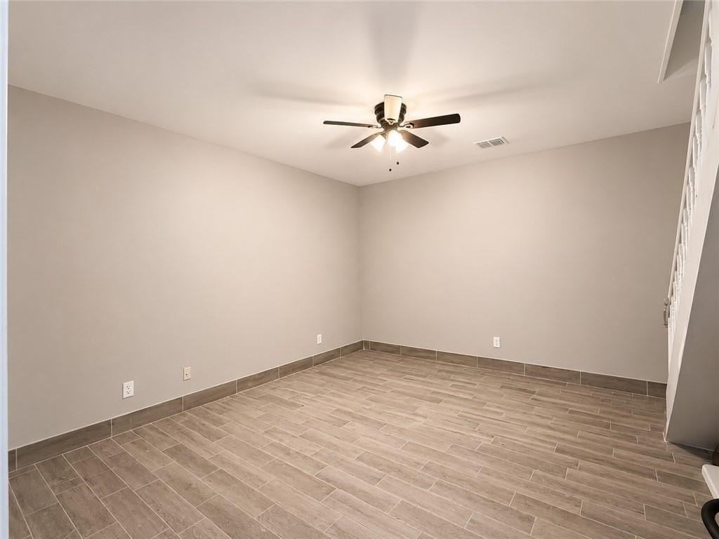 559 Northridge Crossing Dr - Photo 2 of 5