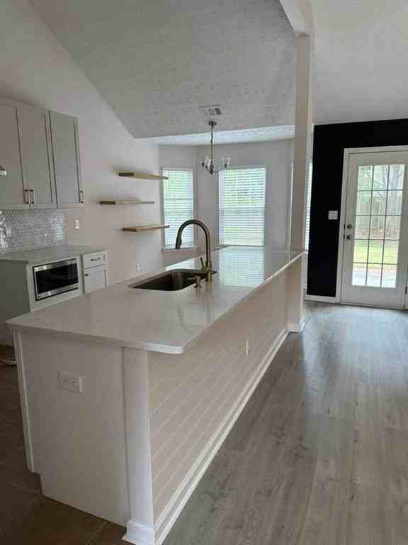 907 Keldron Ct - Photo 2 of 19