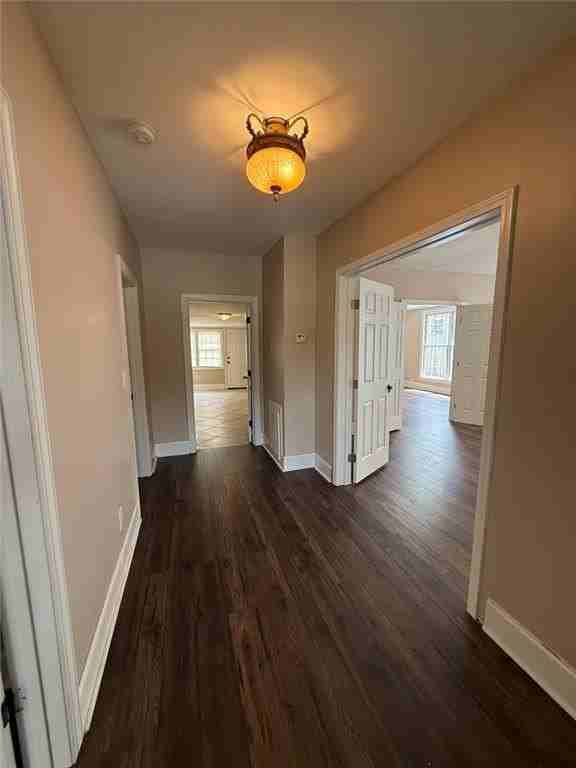 1011 Peek St Nw - Photo 4 of 12