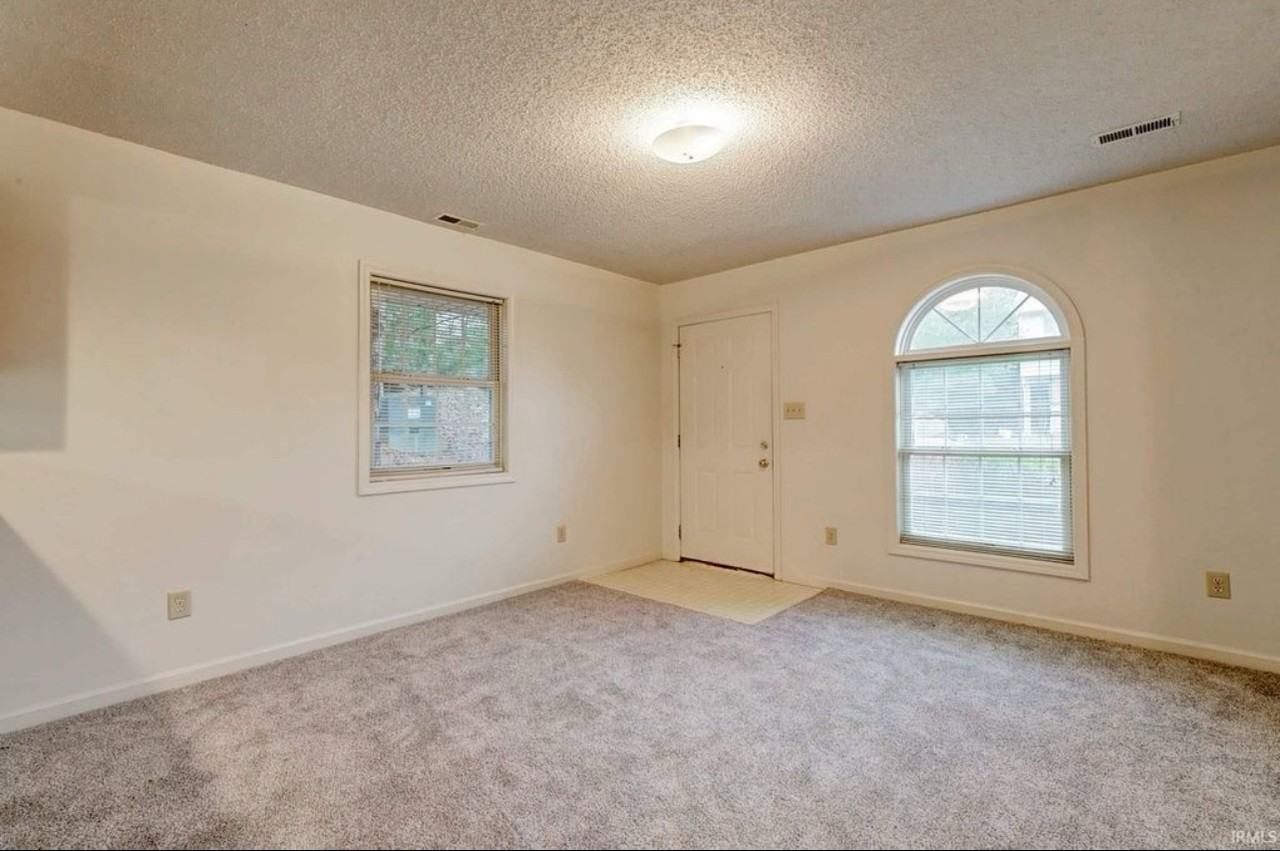 894 E Sherwood Hills Dr #1 - Photo 3 of 20