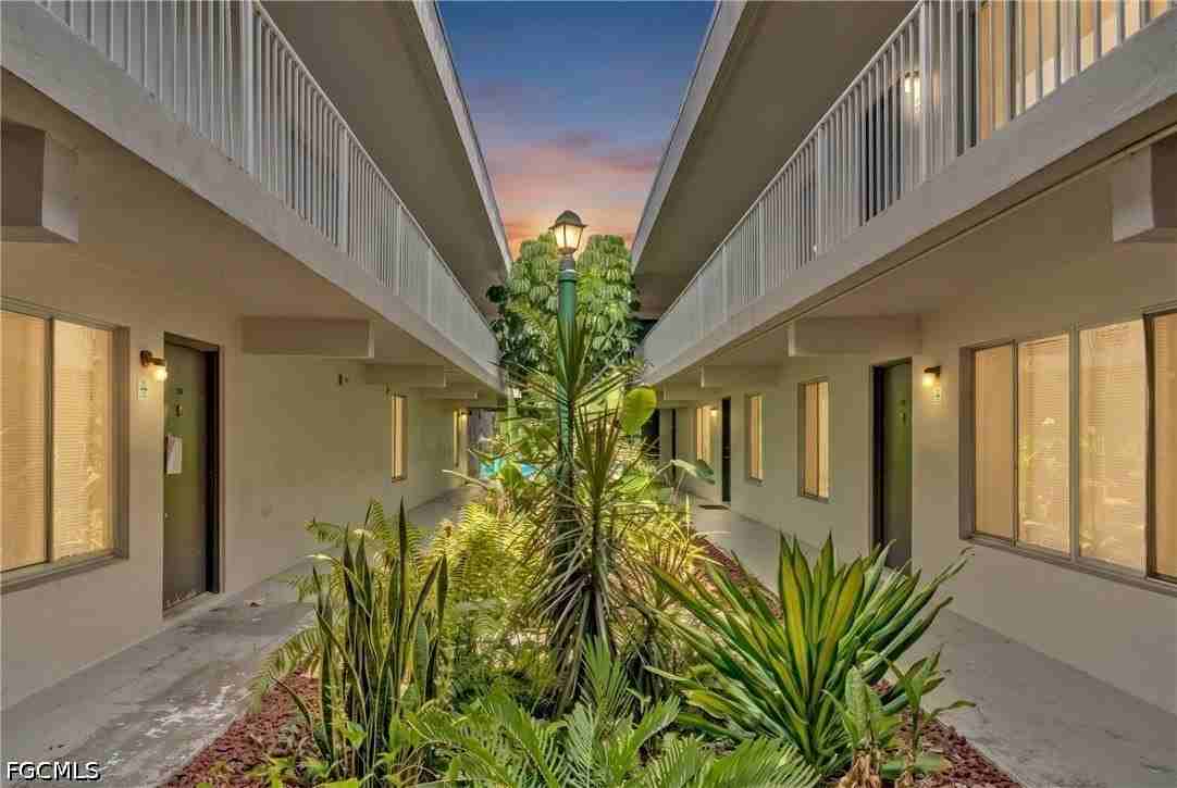 1830 Maravilla Ave #806 - Photo 4 of 35