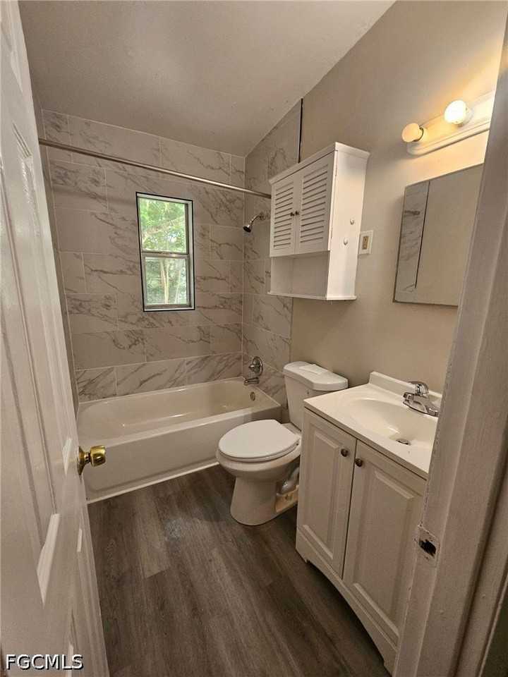 3022 Guava St - Photo 5 of 8