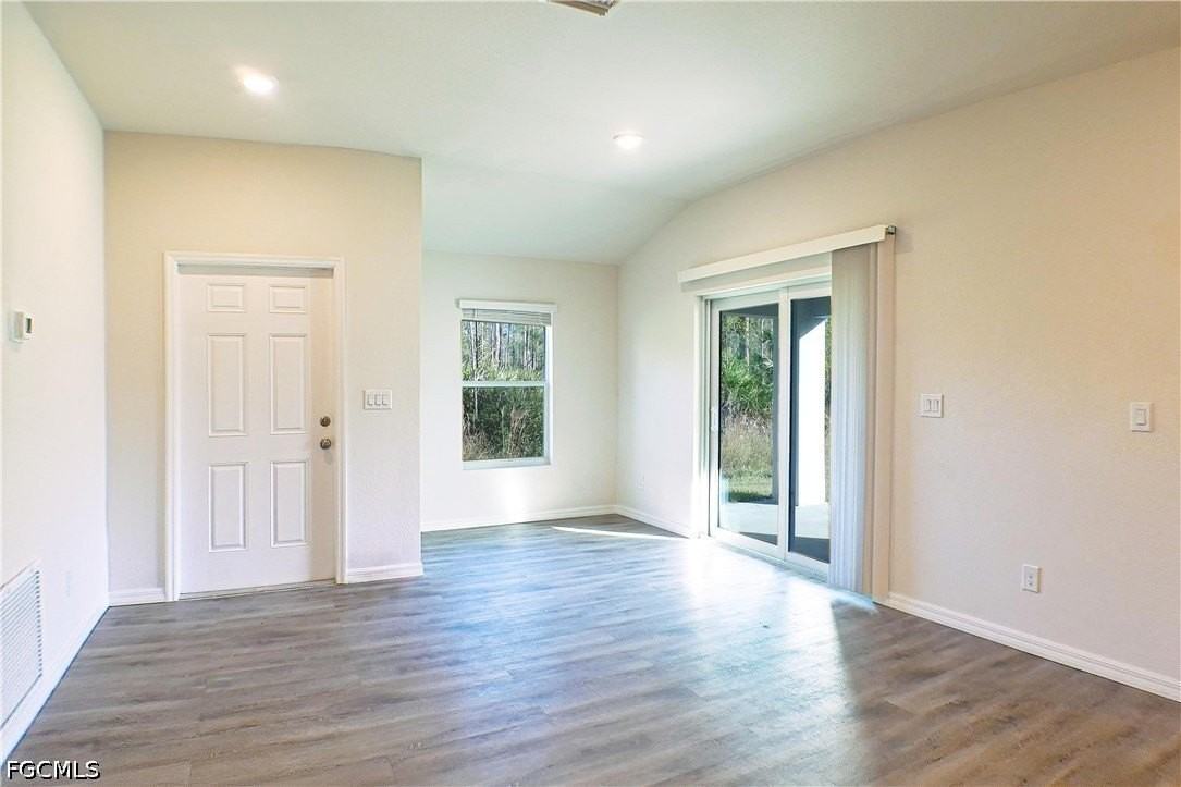 225 Rogers St - Photo 2 of 16