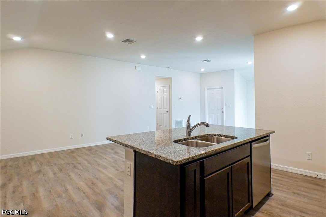 225 Rogers St - Photo 6 of 16