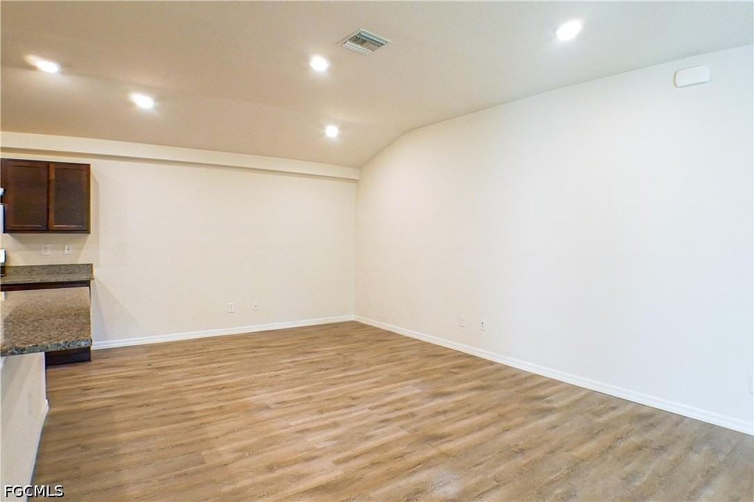 225 Rogers St - Photo 7 of 16