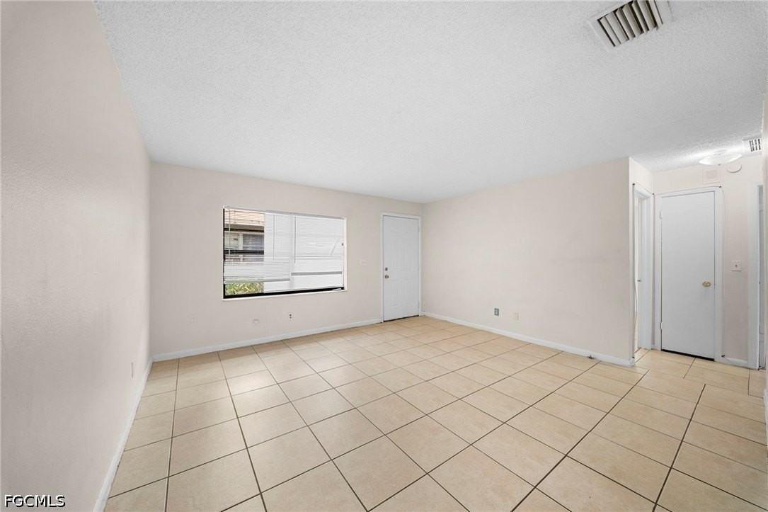 5553 5th Ave - Photo 6 of 15