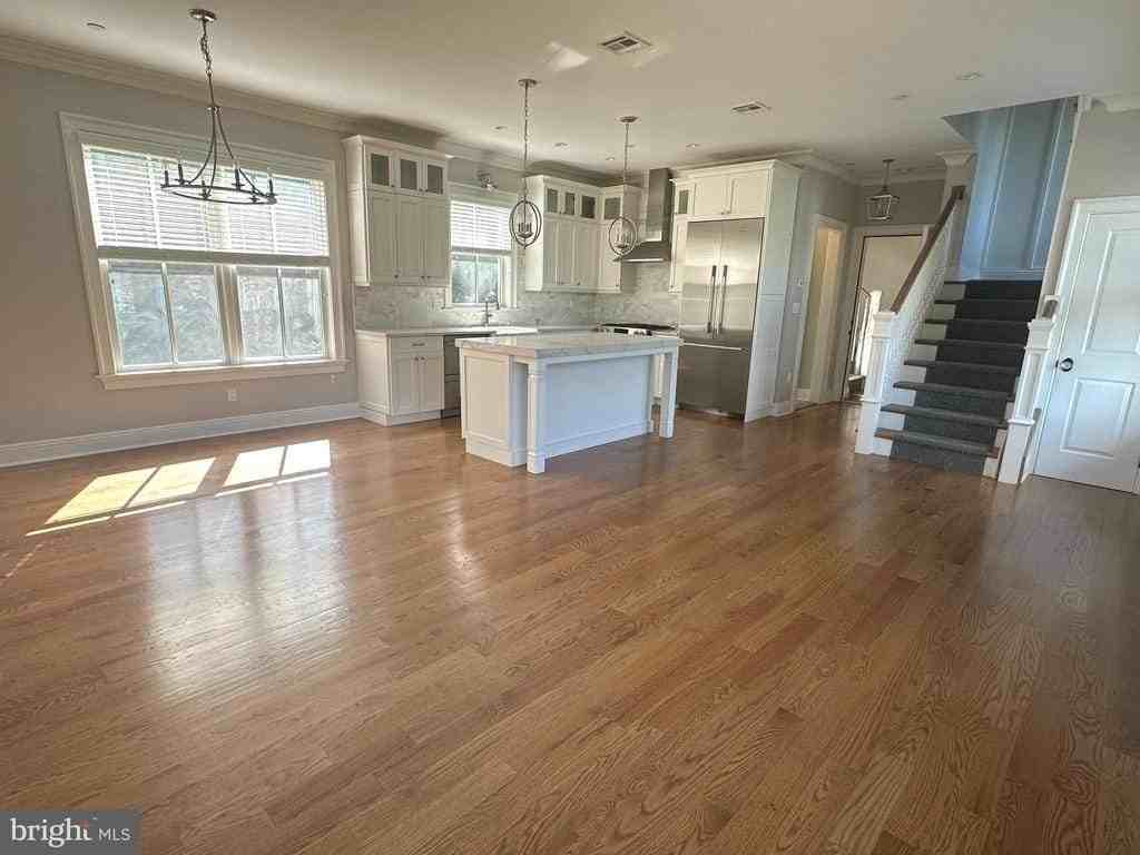200 W Wayne Ave #5 - Photo 2 of 16