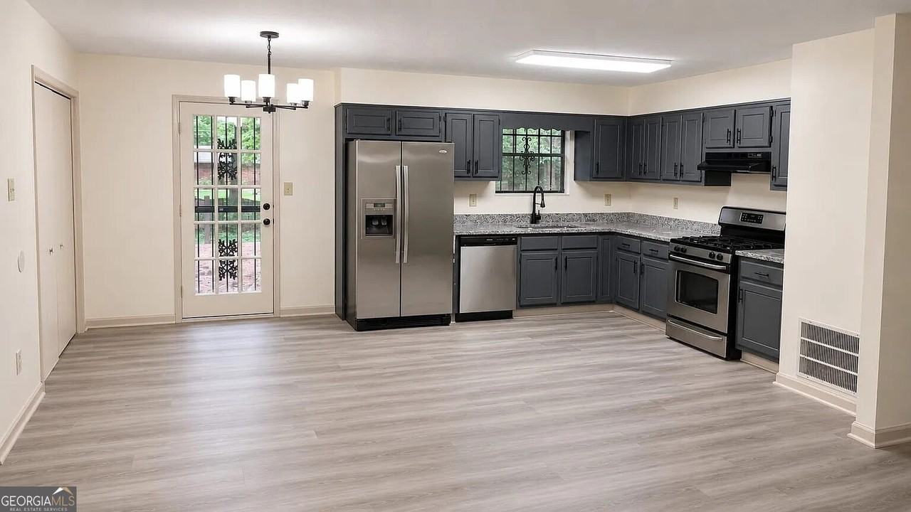 6454 W Fayetteville Rd - Photo 3 of 6