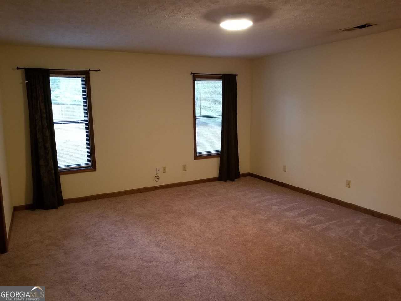 111 Bowmoor Bank - Photo 7 of 10