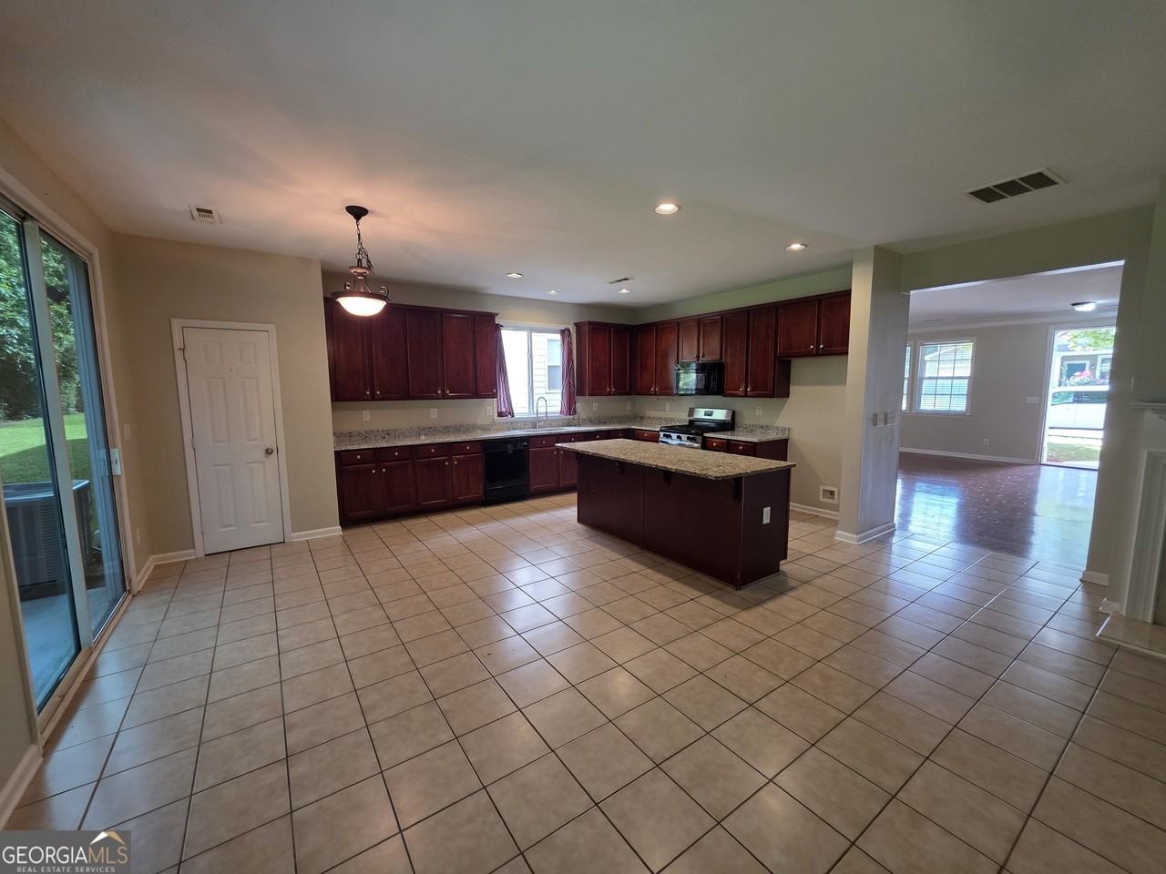 46 Brookview Dr - Photo 5 of 27