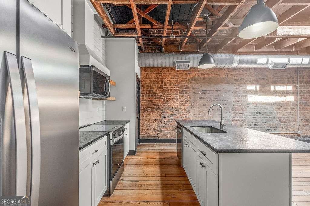 13 Greenville St #B - Photo 6 of 13