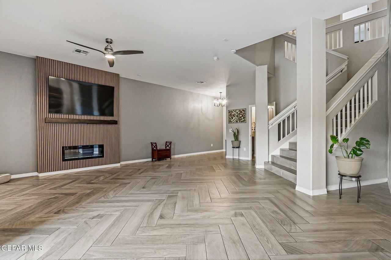 672 La Entrada Cir - Photo 7 of 40