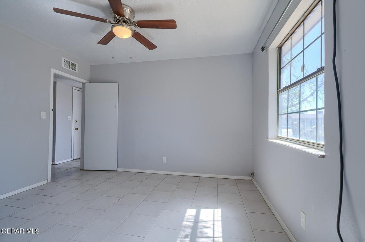 10368 Potencia Dr #B - Photo 6 of 19