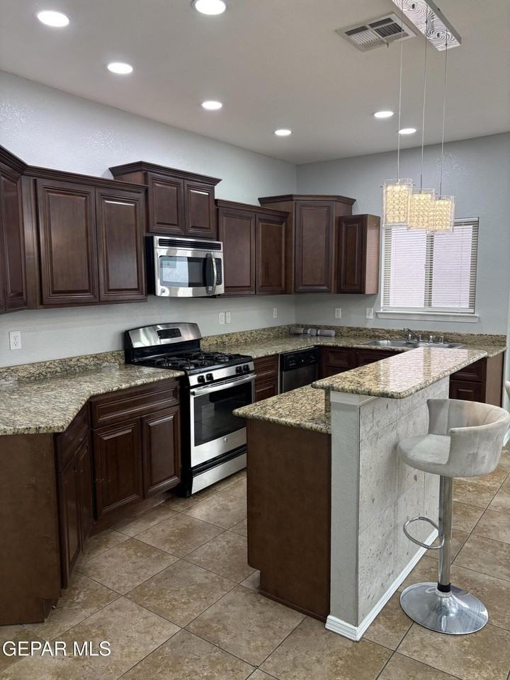 12259 Gaudi Way - Photo 5 of 19