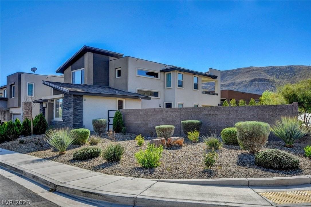 6005 Andezano Dr - Photo 3 of 50