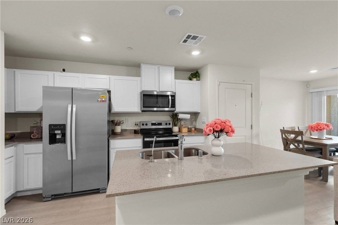 6136 Lily Garden St - Photo 5 of 38