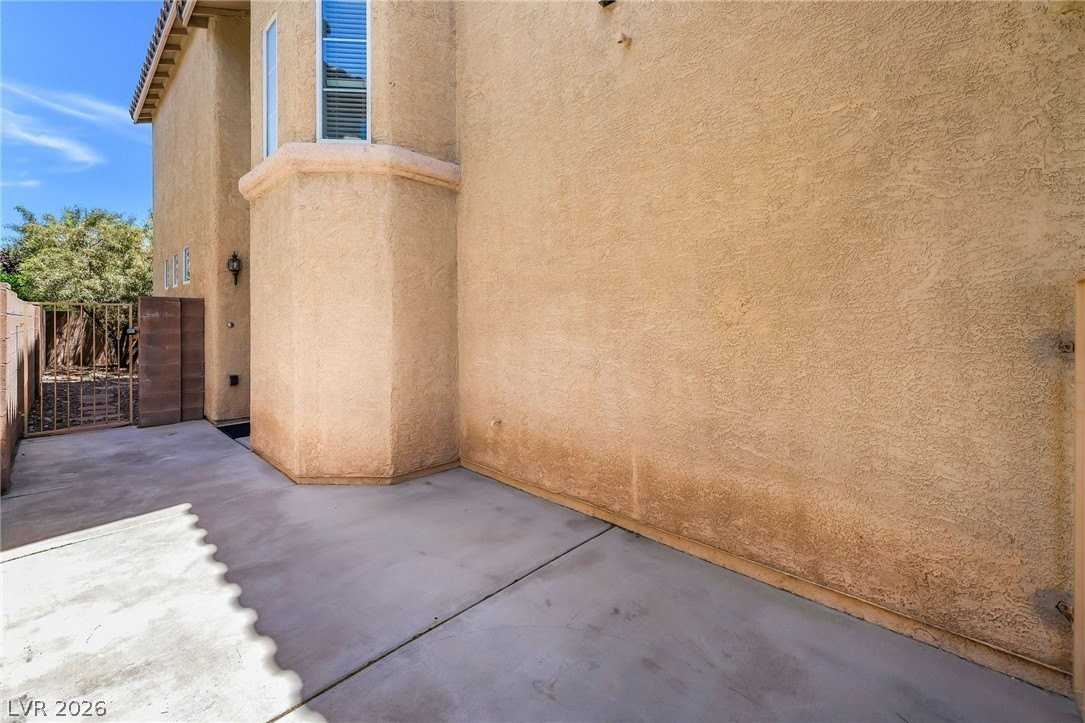 8104 Caspian Moon Dr - Photo 3 of 36