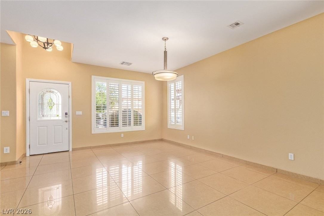 1477 Rancho Ridge Dr - Photo 3 of 46