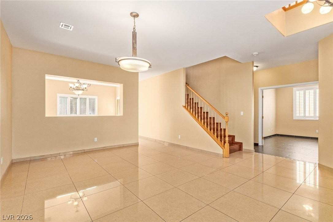 1477 Rancho Ridge Dr - Photo 4 of 46