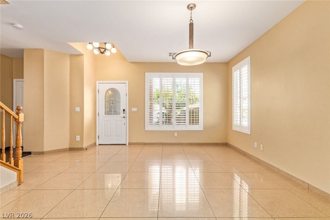 1477 Rancho Ridge Dr - Photo 6 of 46
