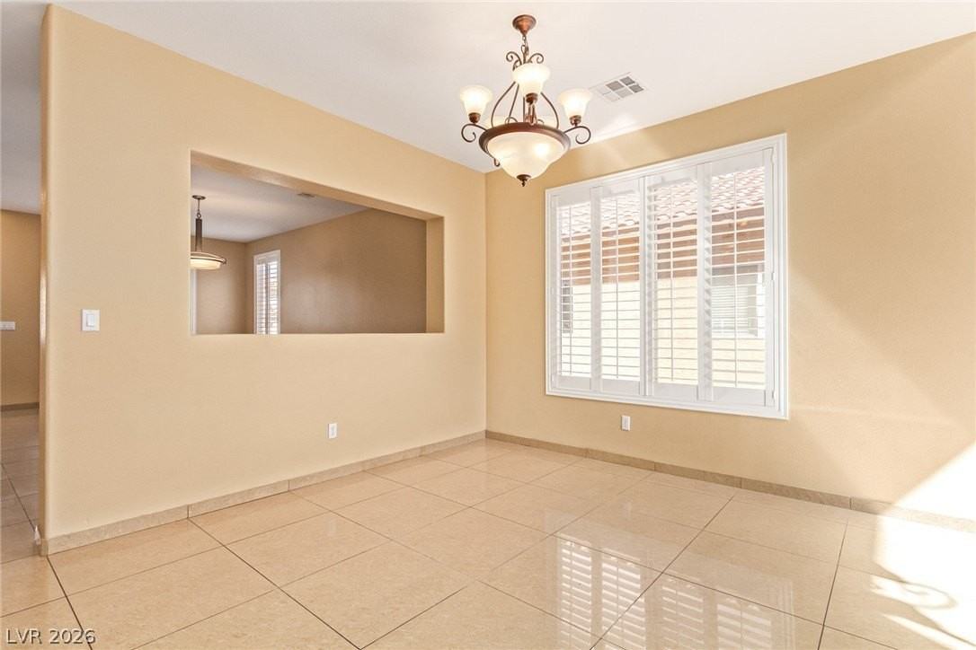 1477 Rancho Ridge Dr - Photo 7 of 46