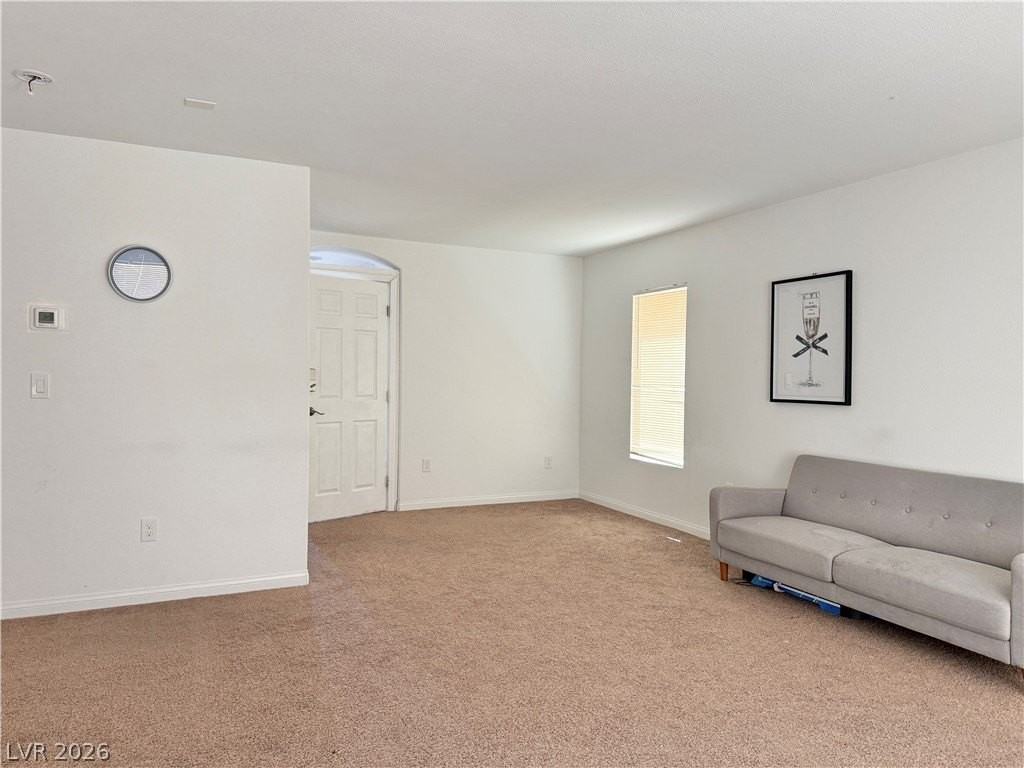 7777 Westwind Rd - Photo 4 of 46