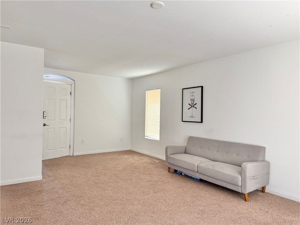 7777 Westwind Rd - Photo 5 of 46