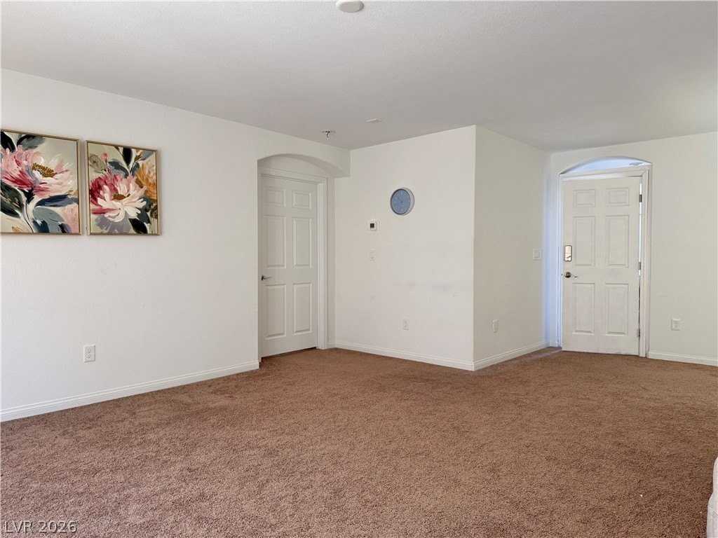 7777 Westwind Rd - Photo 7 of 46