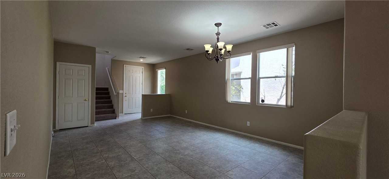3358 Hillside Garden Dr - Photo 4 of 44