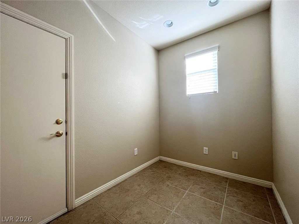 5091 Pensier St - Photo 6 of 21