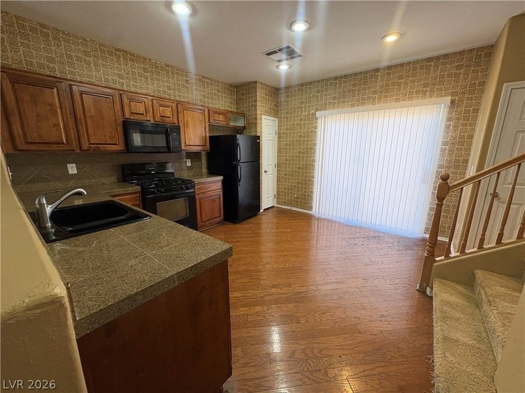 6112 Squilchuck Ct - Photo 3 of 12