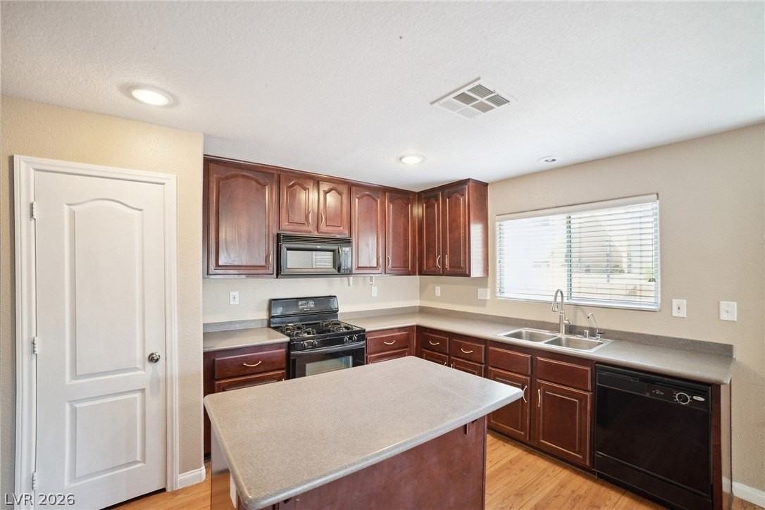 7224 Nook Crest Ct - Photo 6 of 16
